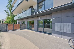 Riverside Apartment & Parking by Renters