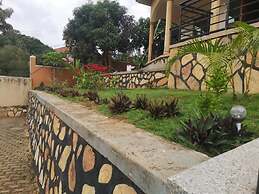Lovely 5-bed House in Ndejje Kampala