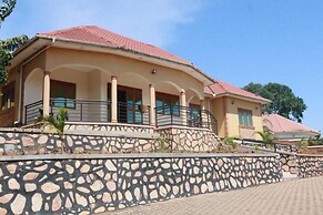 Lovely 5-bed House in Ndejje Kampala
