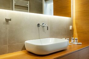 Earth Boutique Apartments Next to Stavros Niarchos