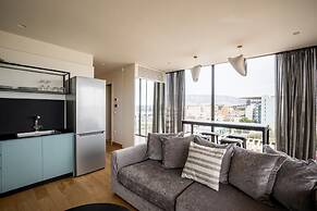 Earth Boutique Apartments Next to Stavros Niarchos