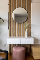 Earth Boutique Apartments Next to Stavros Niarchos