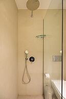 Earth Boutique Apartments Next to Stavros Niarchos