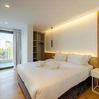 Earth Boutique Apartments Next to Stavros Niarchos