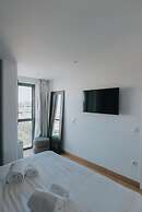 Earth Boutique Apartments Next to Stavros Niarchos
