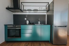 Earth Boutique Apartments Next to Stavros Niarchos