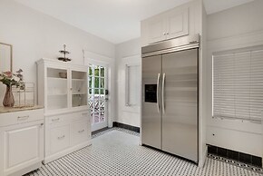 Roami at Mimosa Manor