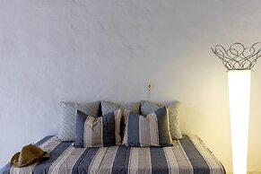 Platanos Cycladic House