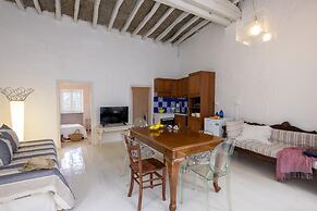 Platanos Cycladic House