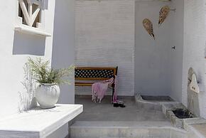 Nemelo Beach House in Panormos