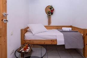 Nemelo Beach House in Panormos