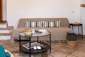 Nemelo Beach House in Panormos