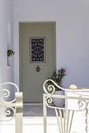 Mellow Mood Tinos Town