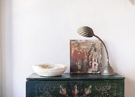 Daphnis the Artist s House