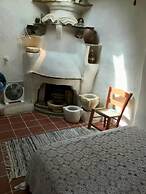 Daphnis the Artist s House