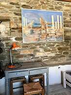 Delphis the Artist s House