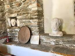 Delphis the Artist s House