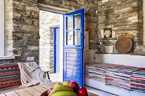 Delphis the Artist s House