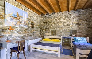 Delphis the Artist s House