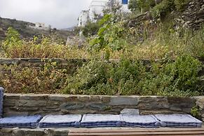 Delphis the Artist s House