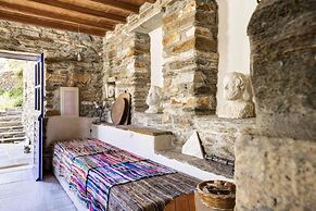 Delphis the Artist s House