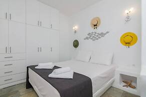 Iakovos Summer House