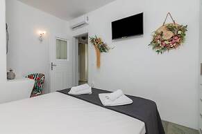 Iakovos Summer House