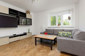 Bright Apartment in Wola by Renters