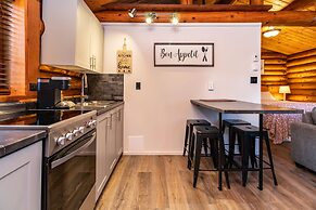 Riverbend Cottages & RV Resort