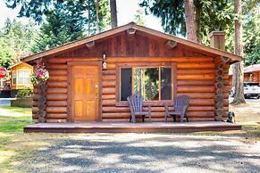 Riverbend Cottages & RV Resort