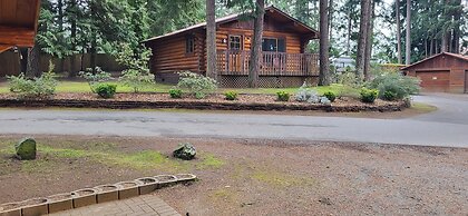 Riverbend Cottages & RV Resort