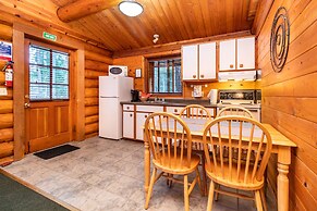 Riverbend Cottages & RV Resort