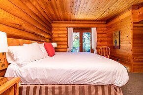 Riverbend Cottages & RV Resort