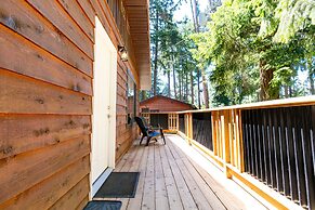 Riverbend Cottages & RV Resort