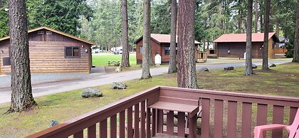 Riverbend Cottages & RV Resort