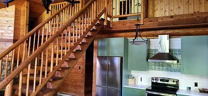 Riverbend Cottages & RV Resort