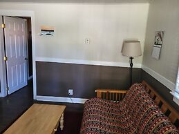 Riverbend Cottages & RV Resort