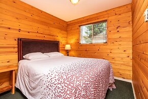 Riverbend Cottages & RV Resort