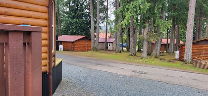 Riverbend Cottages & RV Resort