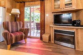 Riverbend Cottages & RV Resort