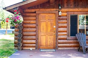 Riverbend Cottages & RV Resort