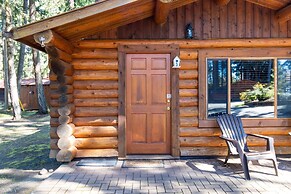 Riverbend Cottages & RV Resort