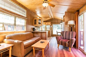 Riverbend Cottages & RV Resort