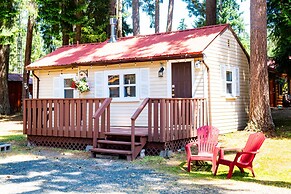 Riverbend Cottages & RV Resort