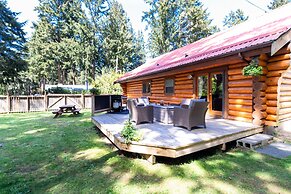 Riverbend Cottages & RV Resort