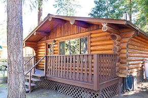 Riverbend Cottages & RV Resort