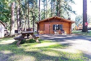 Riverbend Cottages & RV Resort