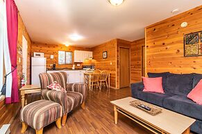 Riverbend Cottages & RV Resort