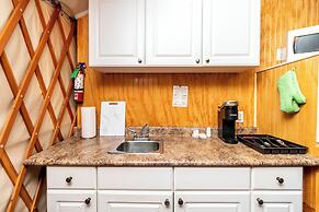 Riverbend Cottages & RV Resort