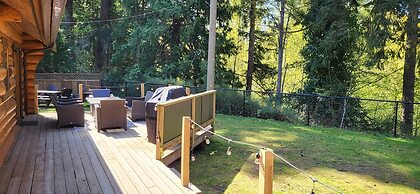 Riverbend Cottages & RV Resort